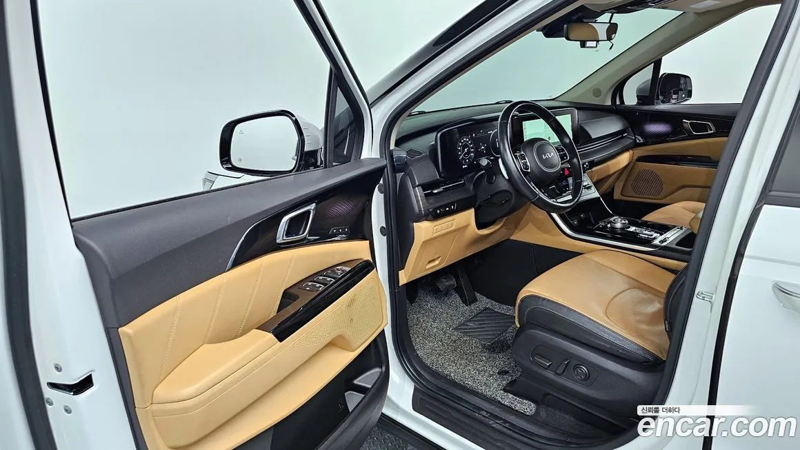 Kia Carnival — фото 10