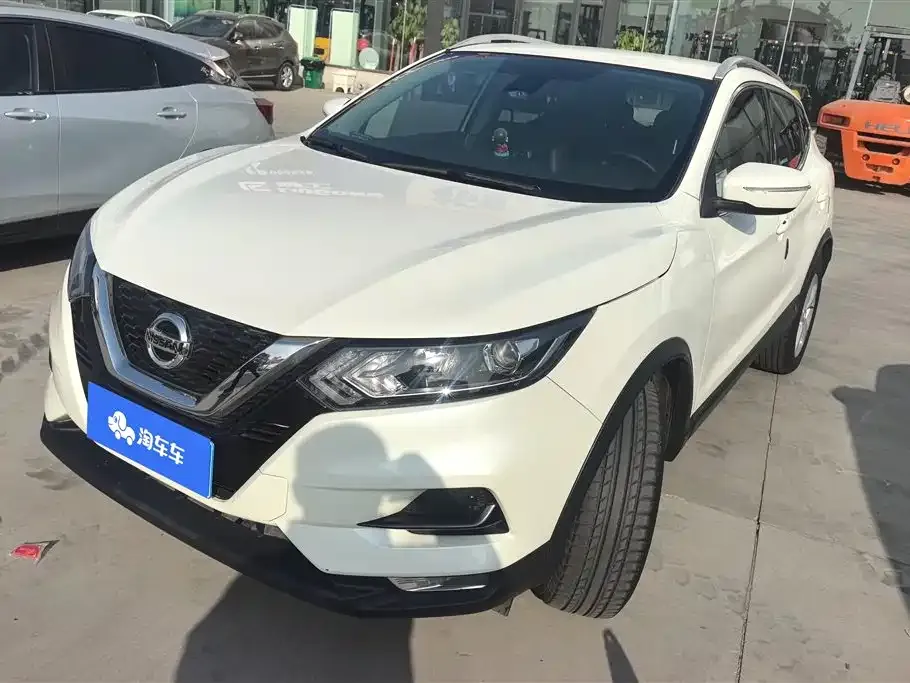 Nissan Qashqai — фото 1