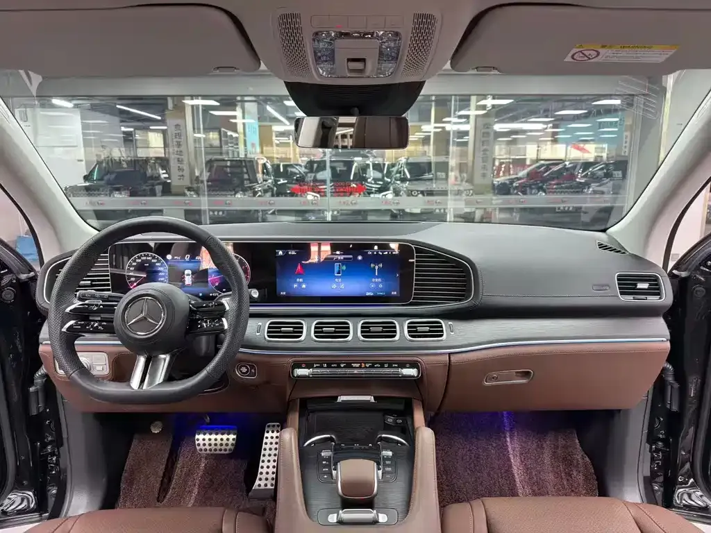 Mercedes-Benz GLS — фото 6