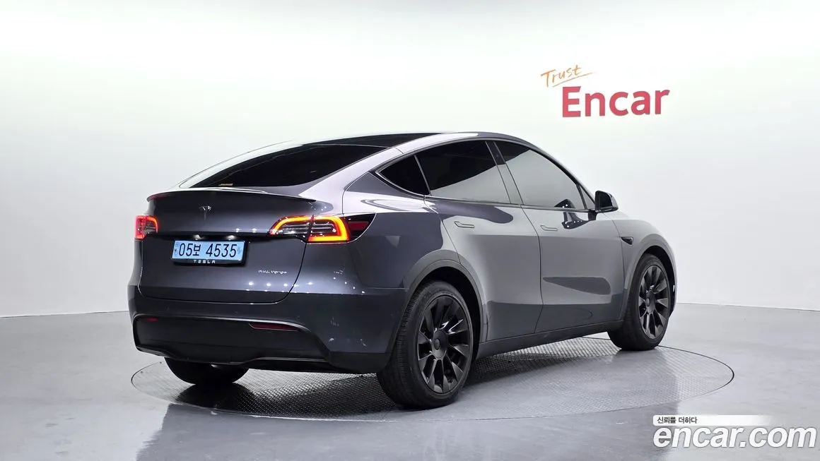 Tesla Model Y — фото 5