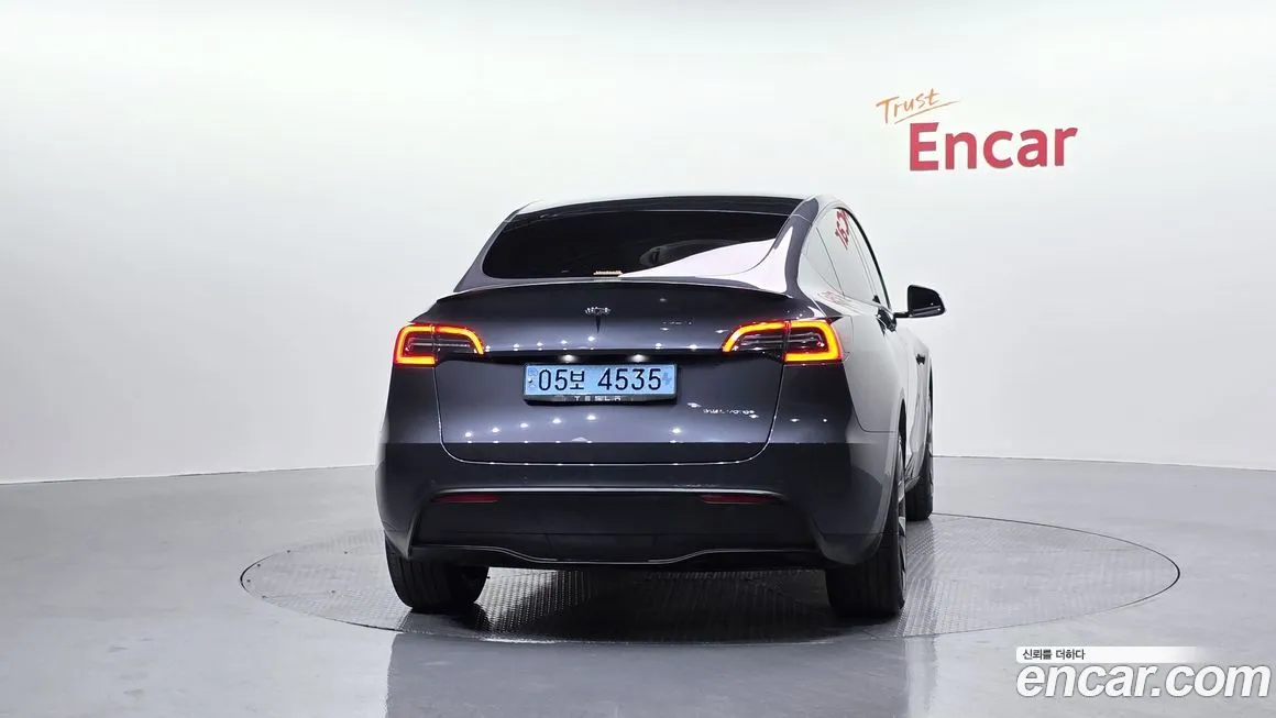 Tesla Model Y — фото 7