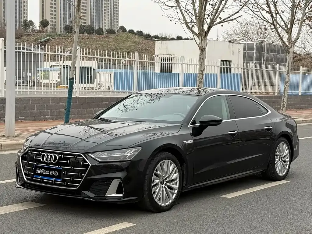 Audi A7L — фото 1