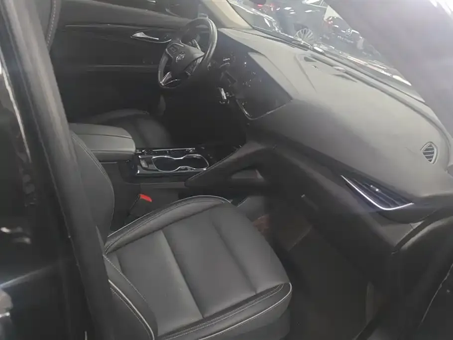 Buick Envision Plus — фото 4