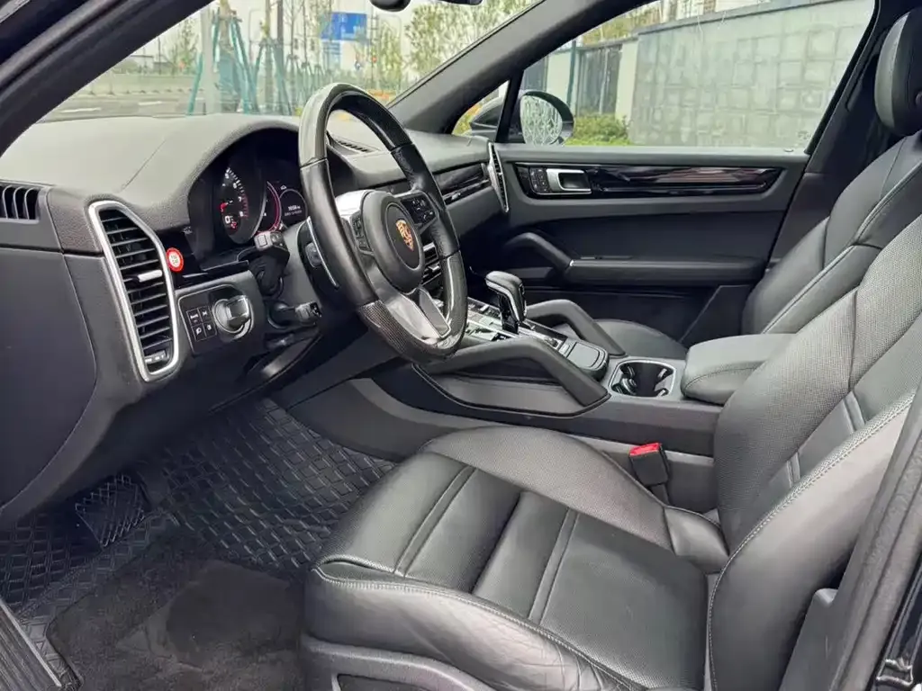 Porsche Cayenne — фото 3