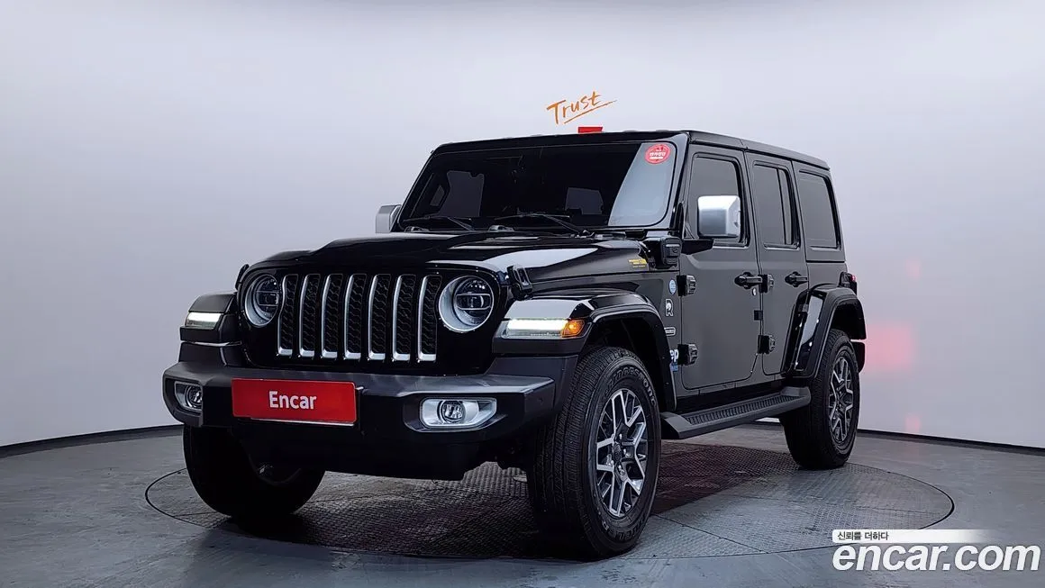 Jeep Wrangler — фото 1