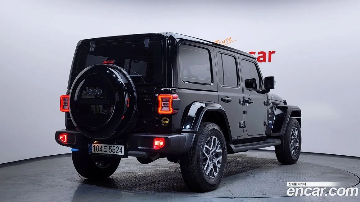 Jeep Wrangler — фото 8