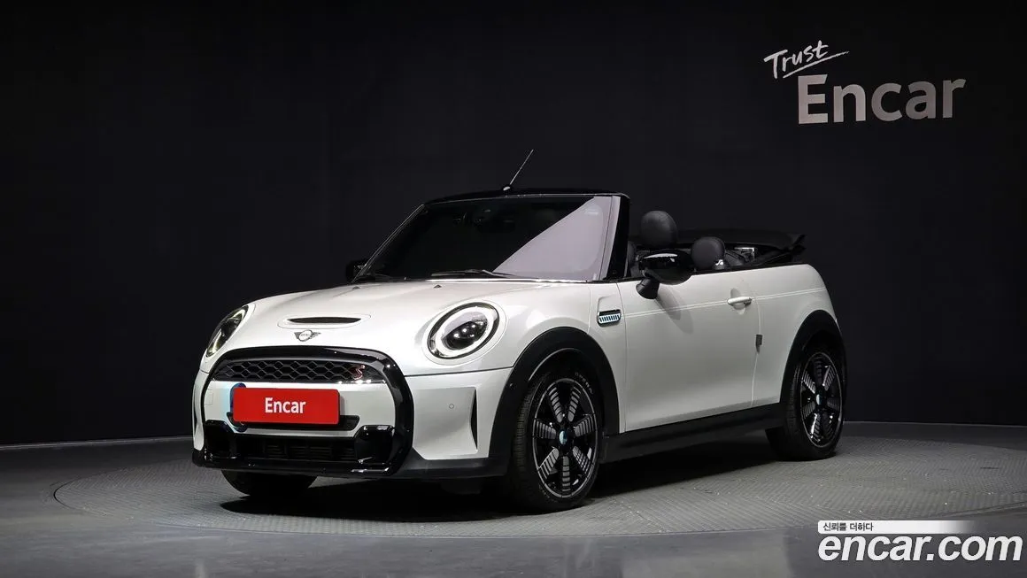 Mini Cooper Convertible — фото 1