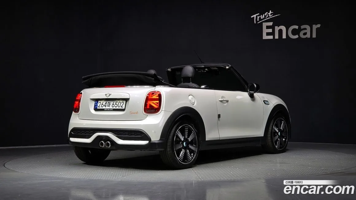 Mini Cooper Convertible — фото 6