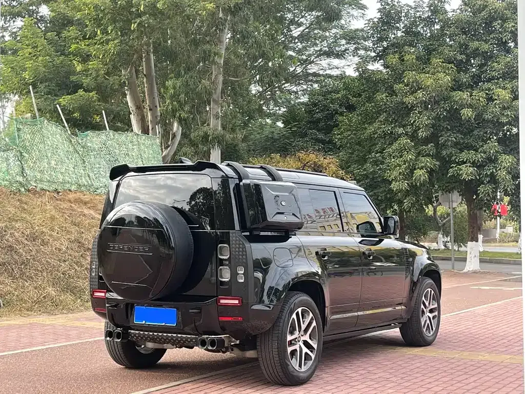 Land Rover Defender — фото 9