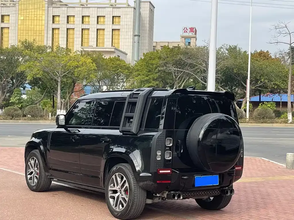 Land Rover Defender — фото 6
