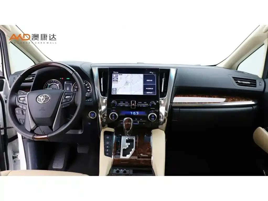 Toyota Alphard — фото 4