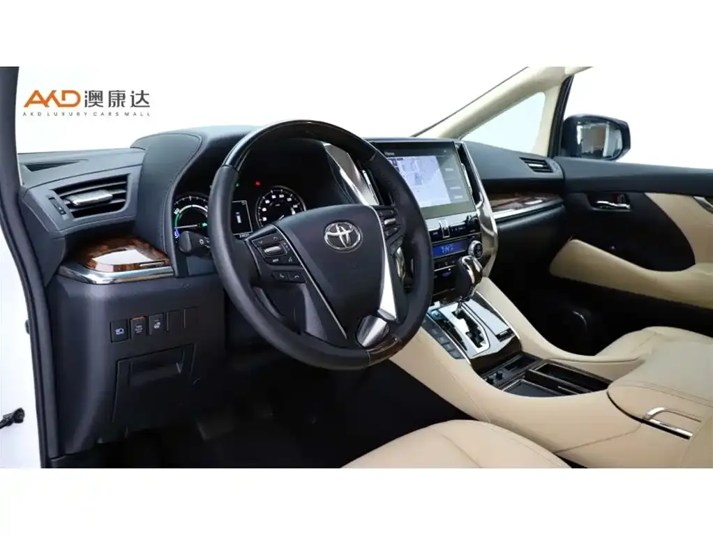 Toyota Alphard — фото 5