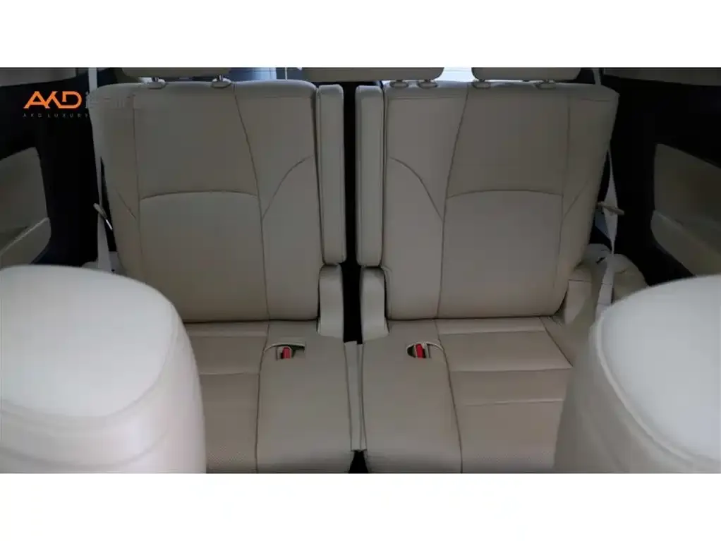 Toyota Alphard — фото 2