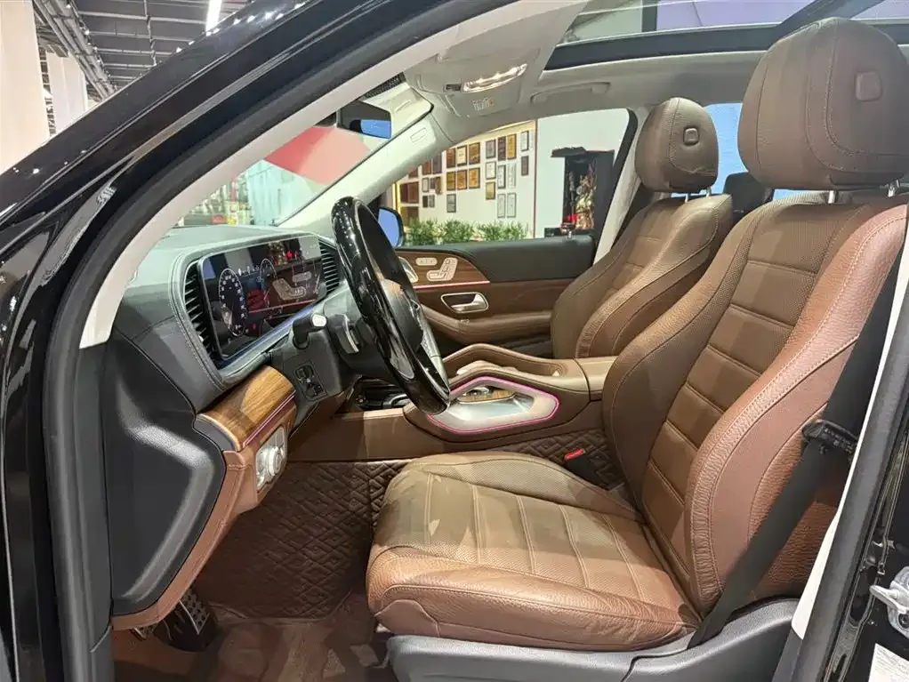 Mercedes-Benz GLS — фото 6