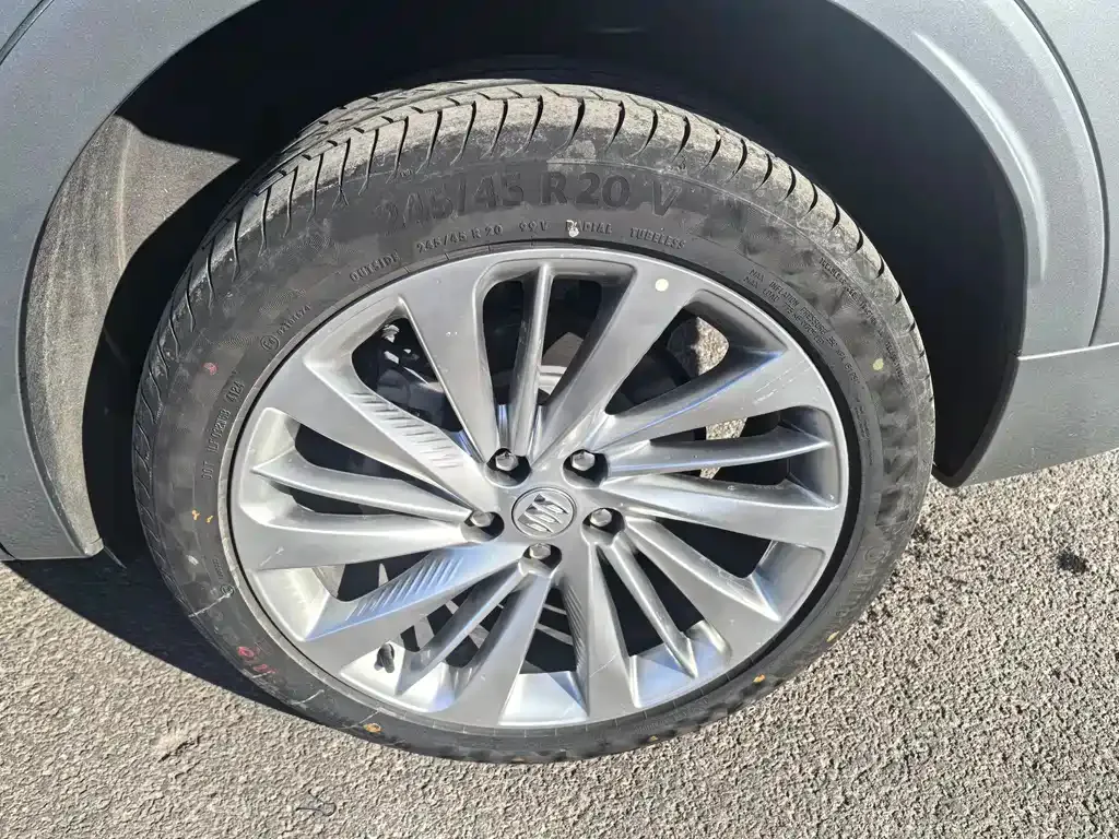 Buick Envision Plus — фото 3