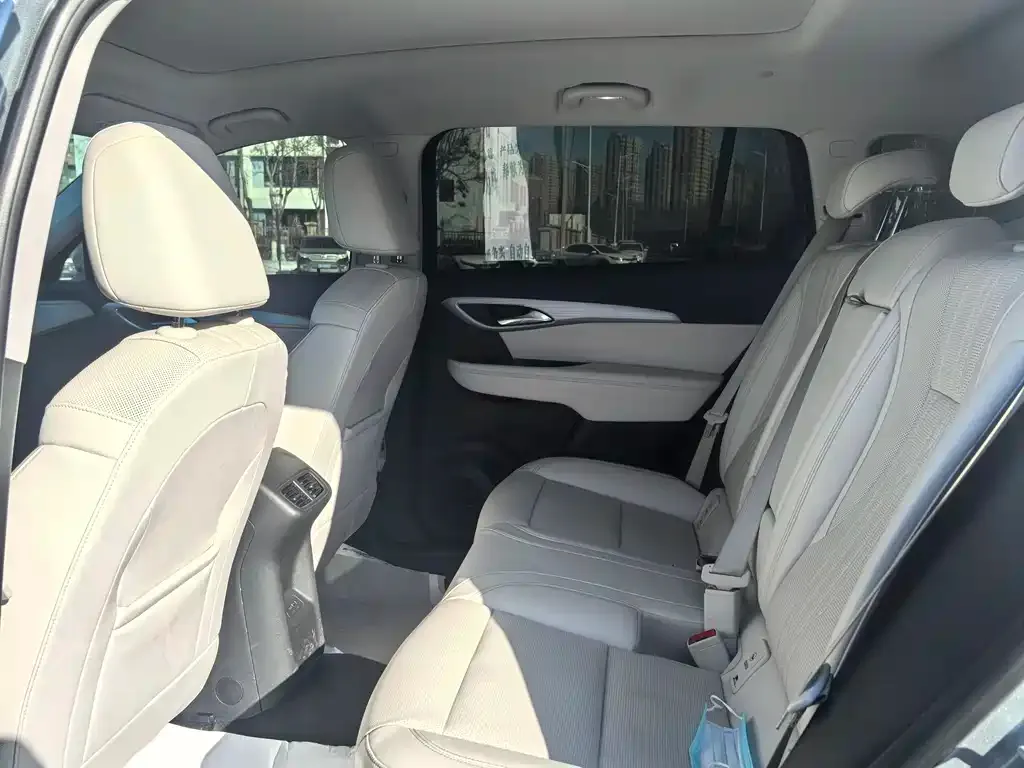 Buick Envision Plus — фото 2