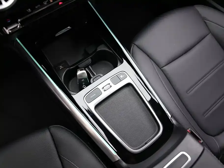 Mercedes-Benz GLA — фото 6