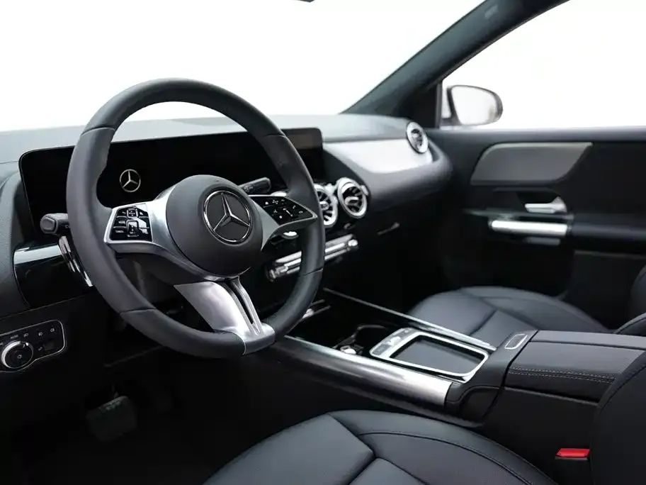 Mercedes-Benz GLA — фото 7