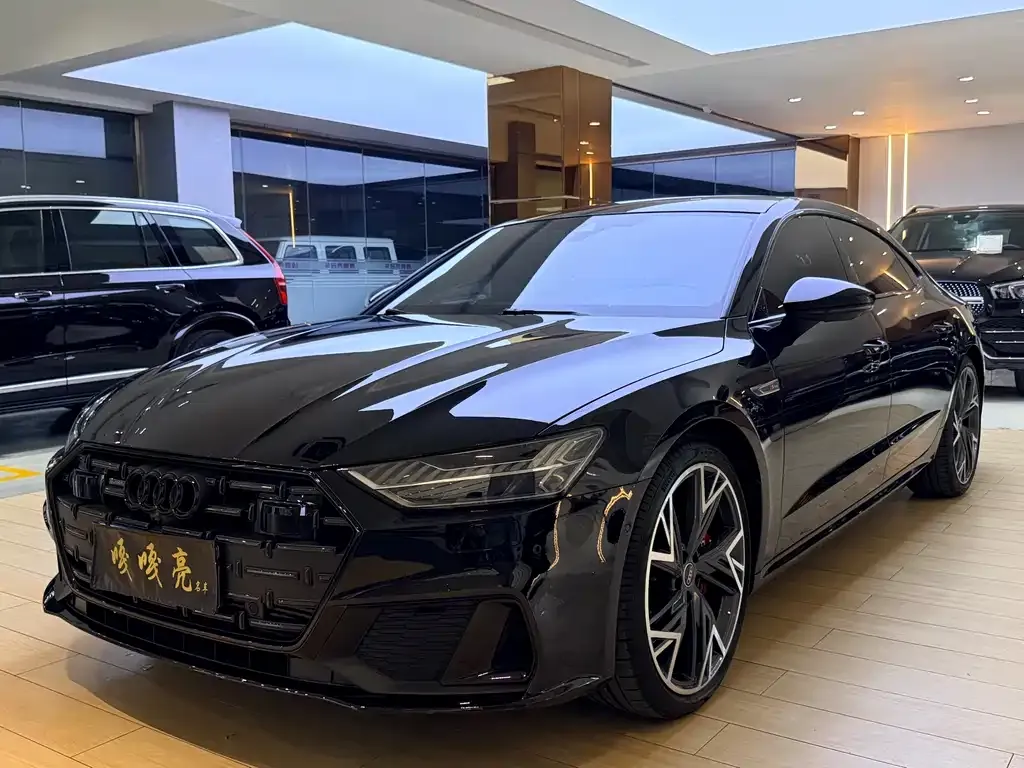 Audi A7L — фото 1