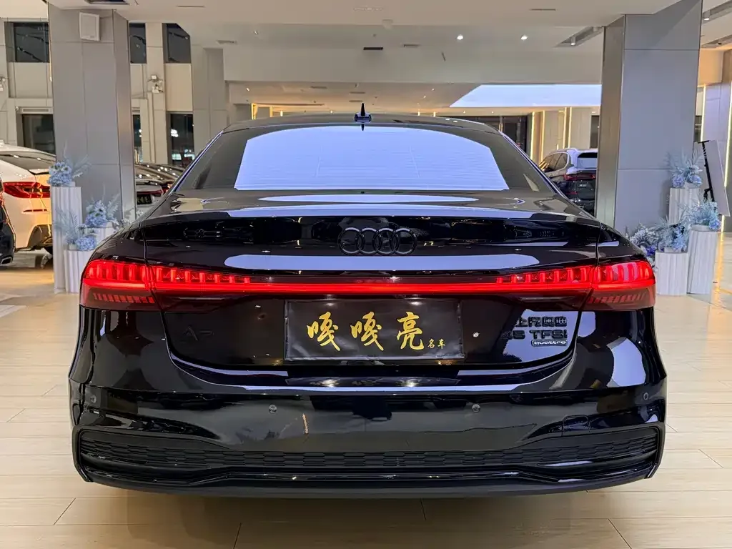 Audi A7L — фото 9