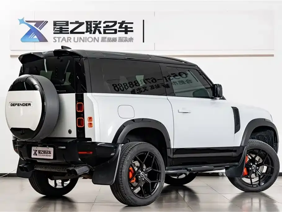 Land Rover Defender — фото 6