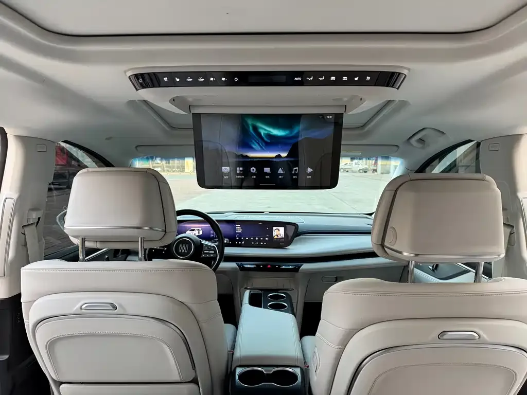 Buick GL8 Hybrid — фото 2