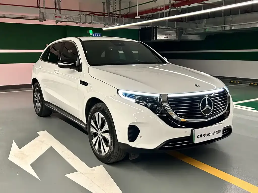 Mercedes-Benz EQC — фото 8