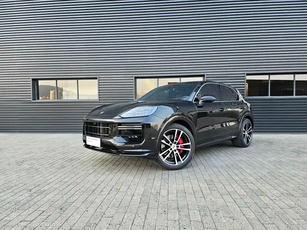 Porsche Cayenne — фото 1