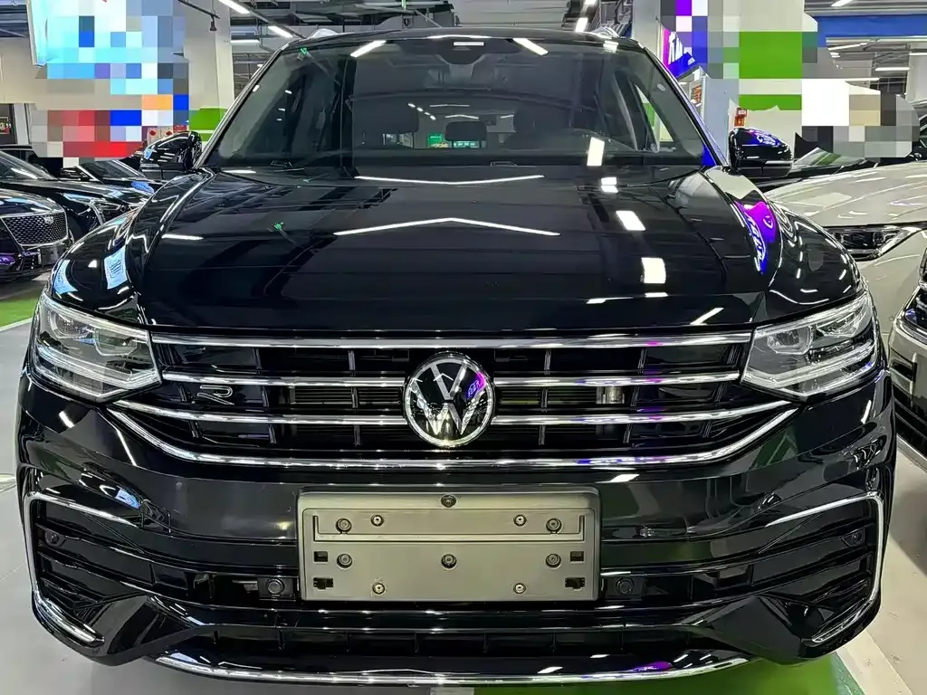 Volkswagen Tiguan L — фото 6