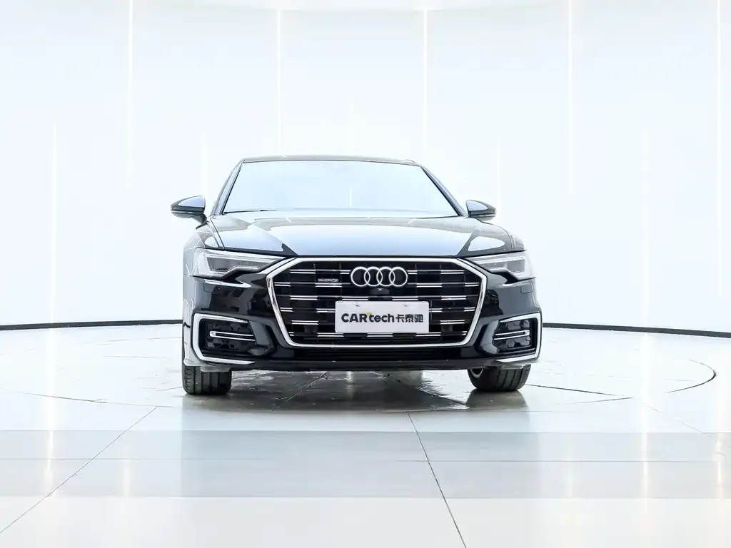 Audi A6L — фото 1