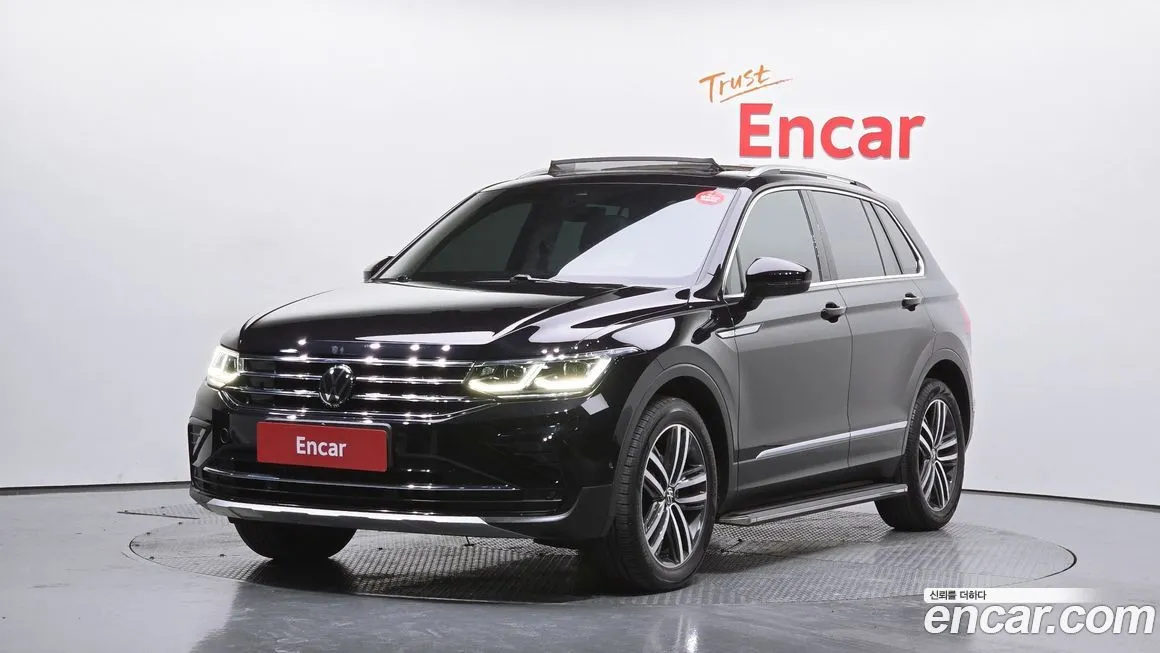 Volkswagen Tiguan — фото 1