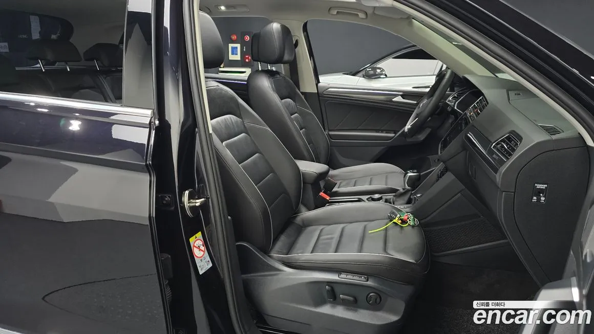 Volkswagen Tiguan — фото 9