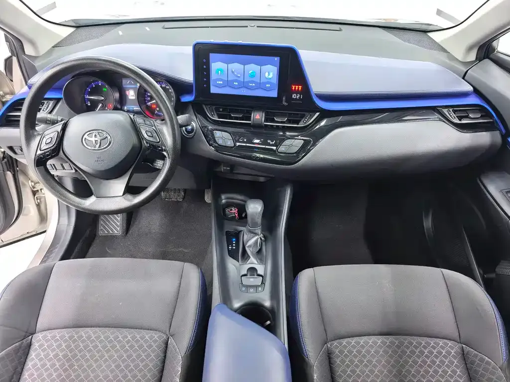 Toyota C-HR — фото 5