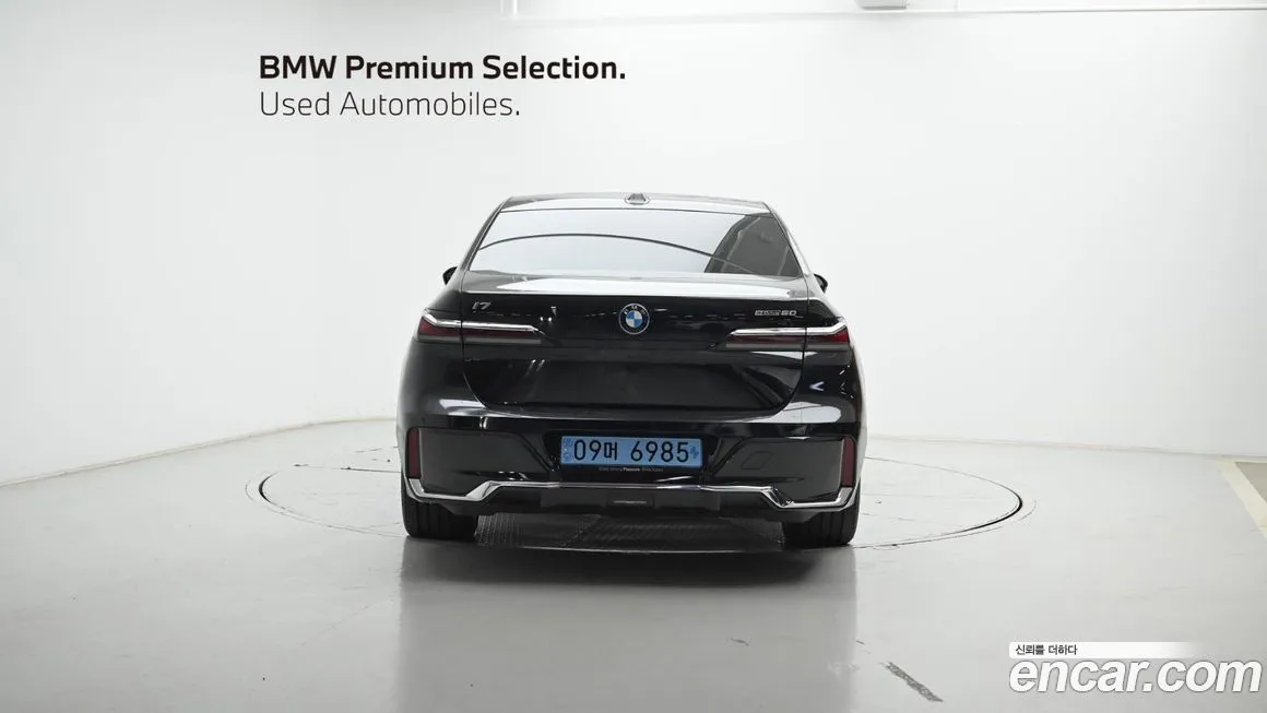 BMW i7 — фото 3