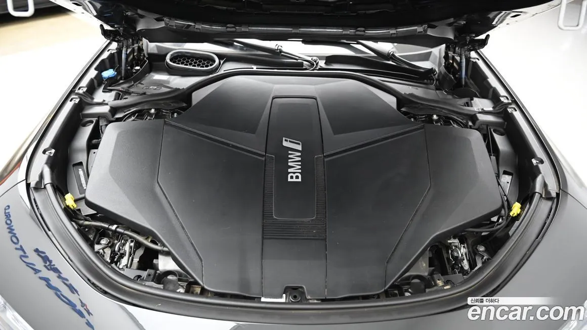 BMW i7 — фото 7