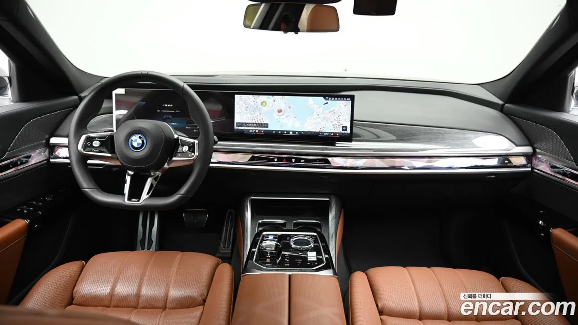 BMW i7 — фото 10