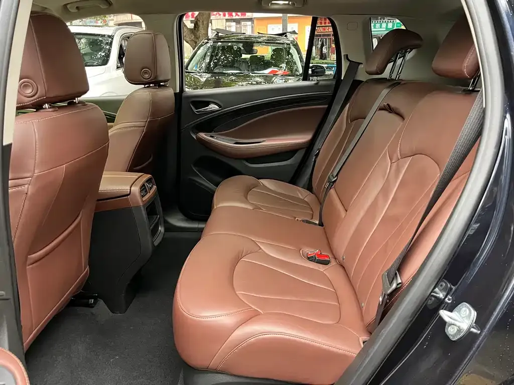 Buick Envision Plus — фото 5