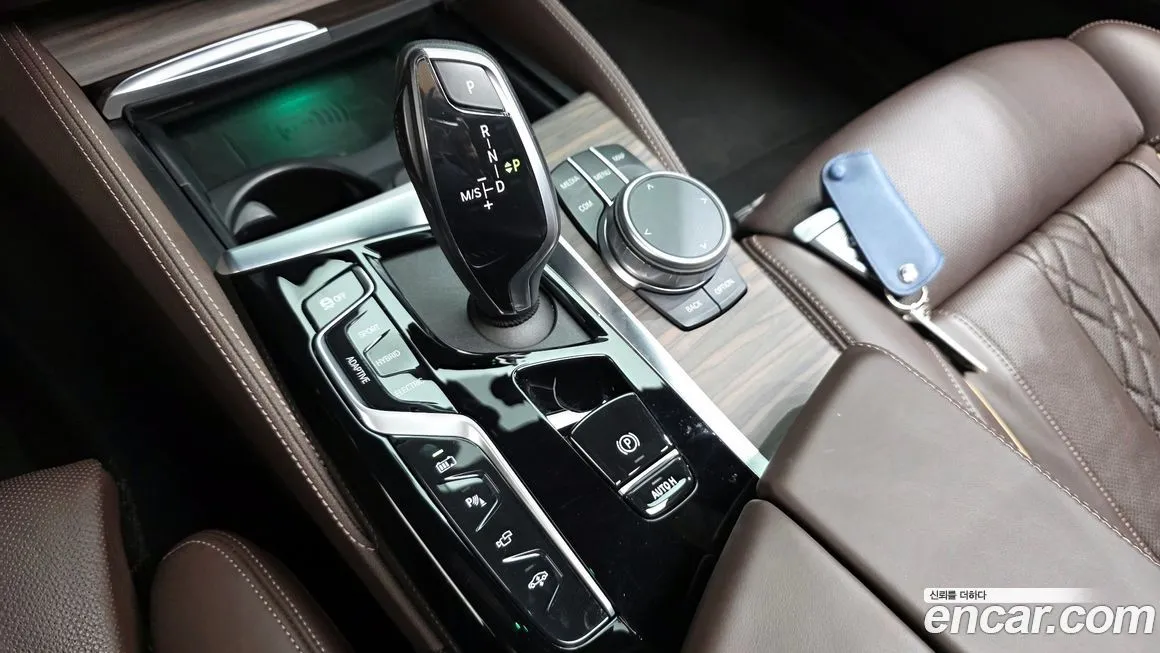 BMW 5-Series — фото 10