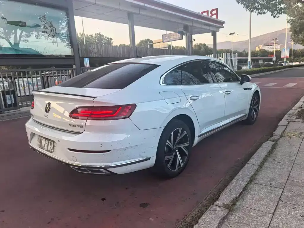 Volkswagen CC — фото 8