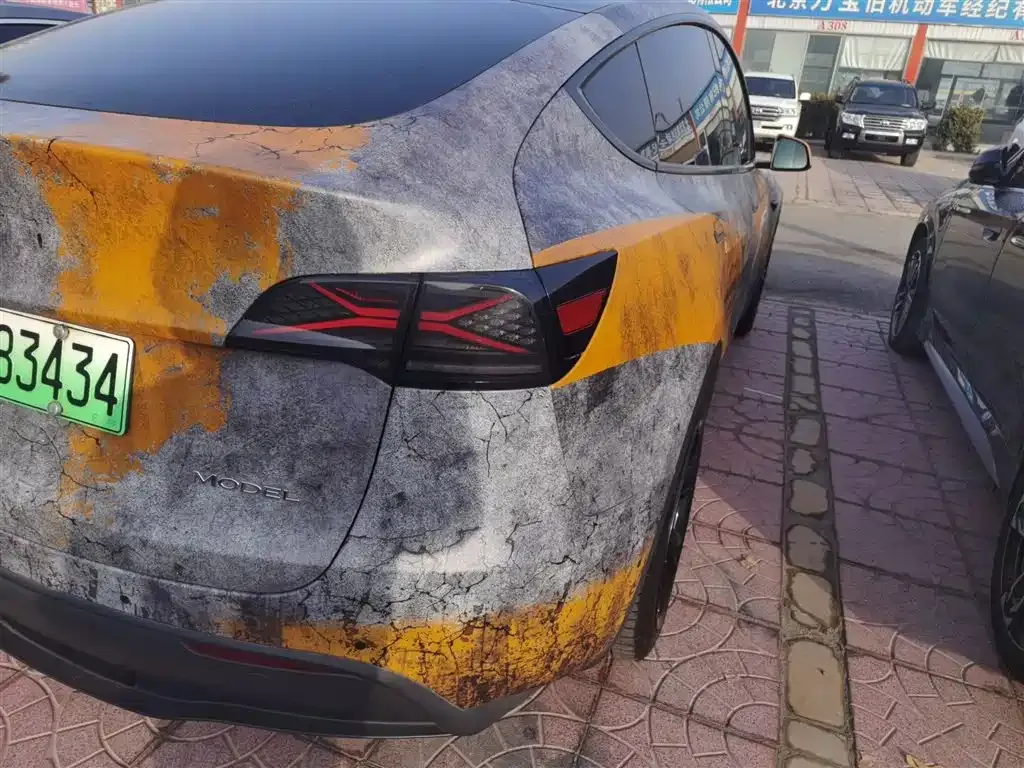 Tesla Model Y — фото 9
