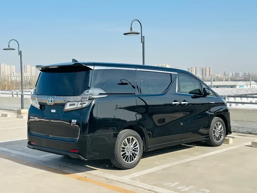 Toyota Vellfire — фото 7