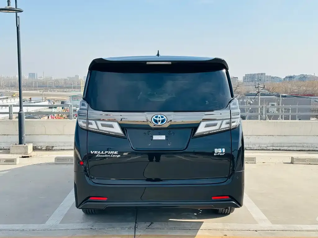 Toyota Vellfire — фото 6