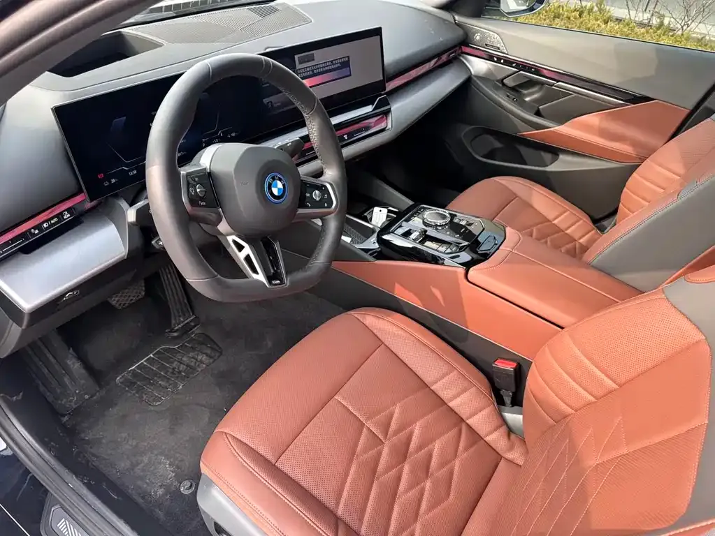 BMW i5 — фото 9
