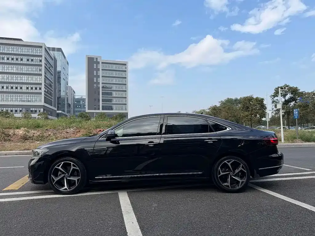 Volkswagen Passat — фото 5
