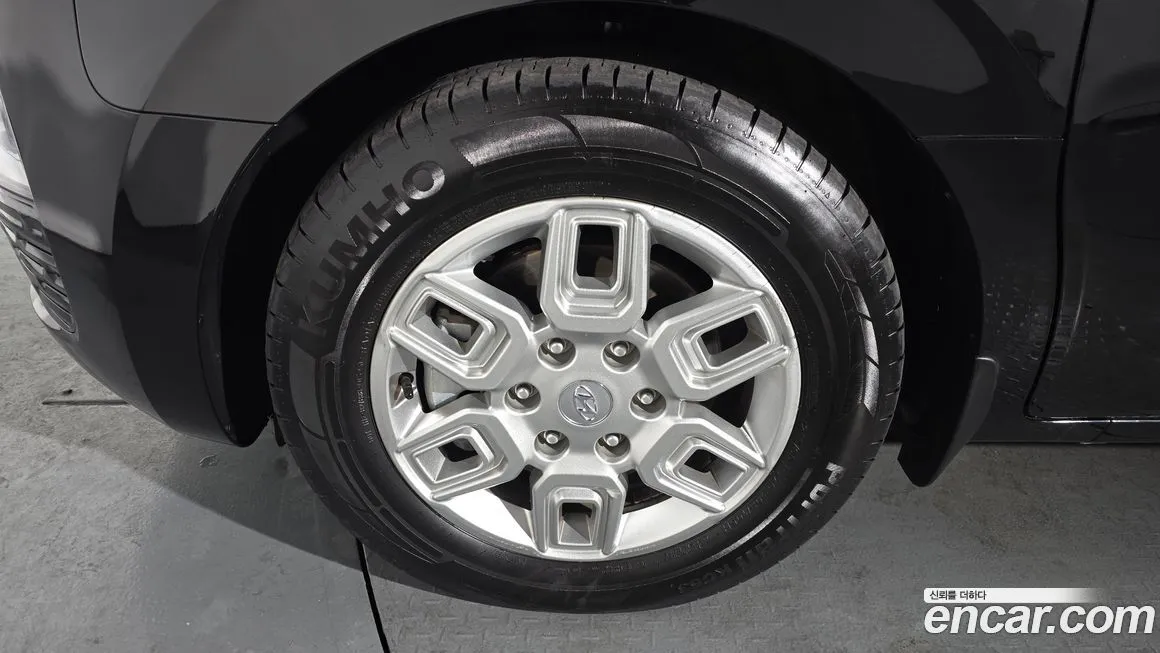 Hyundai Staria — фото 3
