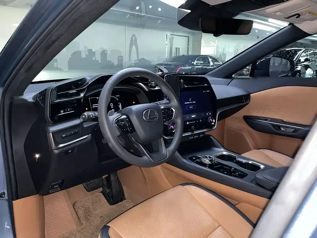 Lexus RZ — фото 10