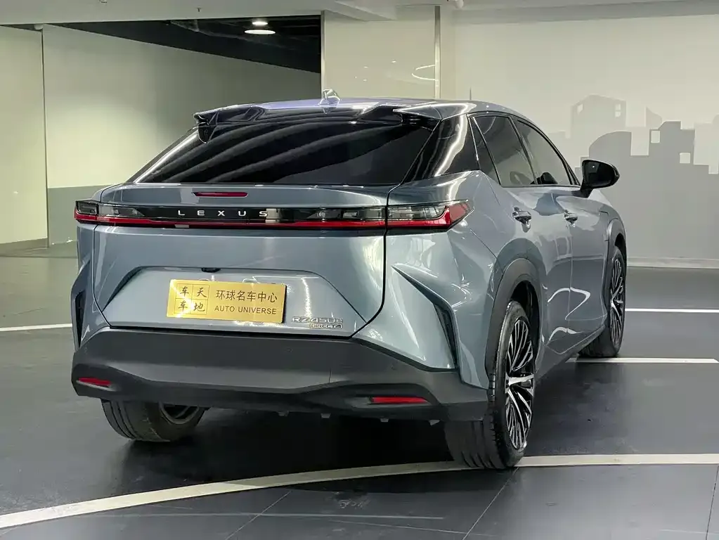 Lexus RZ — фото 4