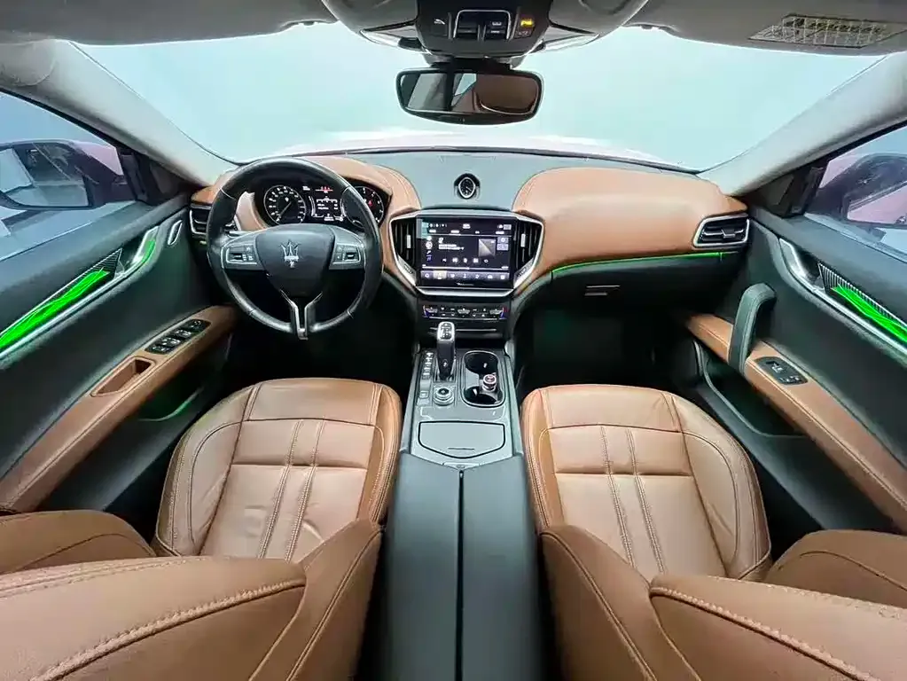 Maserati Ghibli — фото 9