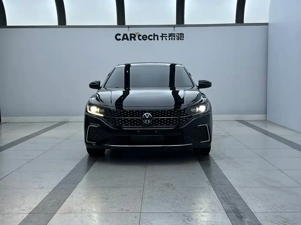 Volkswagen Passat — фото 5