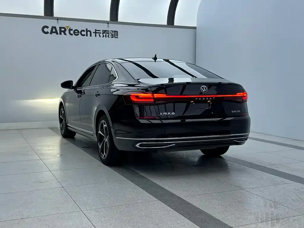 Volkswagen Passat — фото 8